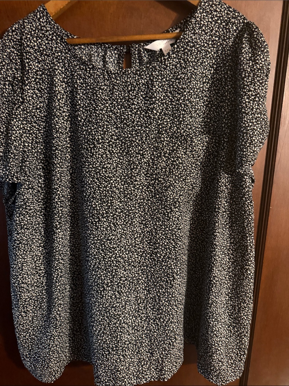 Lauren Conrad Women’s Black & White Floral Print Blouse